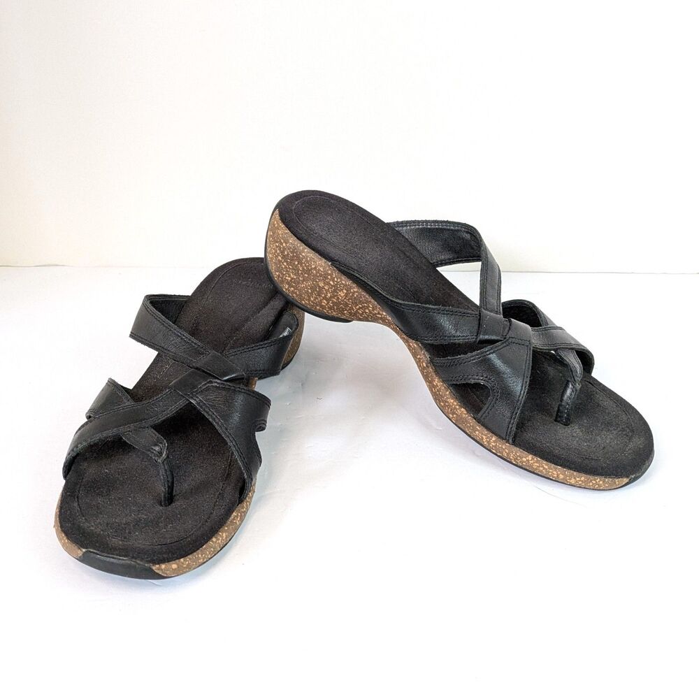 Merrell Sundial Cross Thong Sandals Womens 9 Black Leather Strappy Cork Wedge